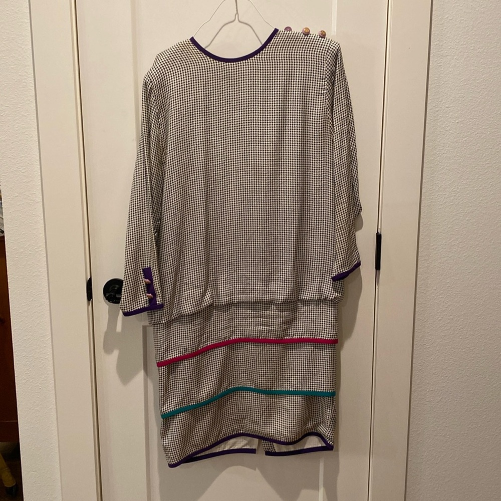 St. Gillian’s Ladies Vintage 100% Silk Dress. Houndstooth Design. Size 8.